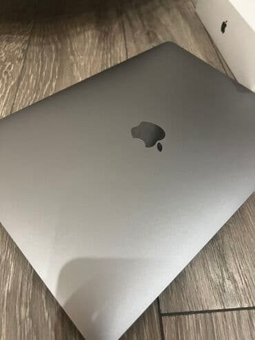 Apple MacBook, 13.3 ", Apple M1, 256 GB