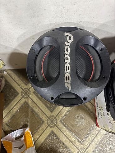 sabwoofer: `Pioneer GM-A3702 + TS-WX305T dəst. 1300W sabufer. İşləkdir, maşından — 2
