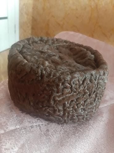 Sviterlər: Baş geyimləri — 1