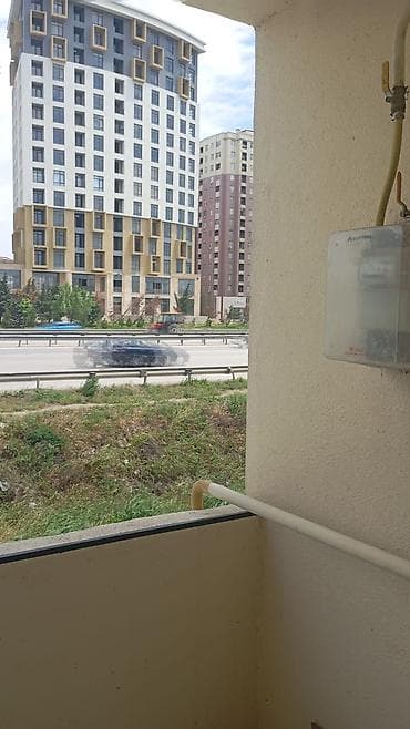 radiator isidici: Məkan: Hamam/tualet və balkon aksesuarları ilə təchiz olunmuş məkan — 4