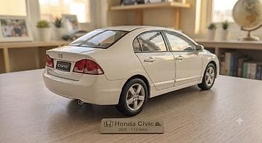 Oyuncaqlar: Honda Civic 2008 modelinin 1:18 miqyaslı kolleksiya avtomobili təqdim — 4