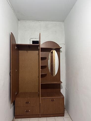 skafi: İşlənmiş, 2 qapılı, Güzgülü, Qəhvəyi, Digər material, Açılan, Düz dolab — 2