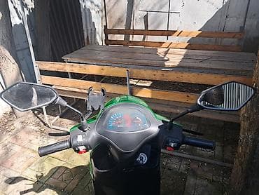 tap az 015 karobka: Yaşıl rəngli ZIGZAG skuter - Şəhər içi sürüş üçün kompaktdır, dar — 6