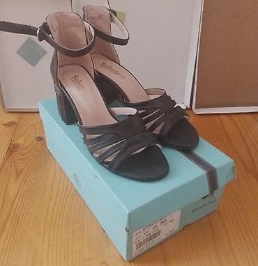 Krossovka ve ketlər: Ölçü: 38, rəng - Qara, İşlənmiş — 1