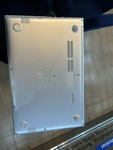 islenmis notebook: ASUS VivoBook 15 K513 noutbuku Prosessor (CPU) Mümkün variantlar:• — 3