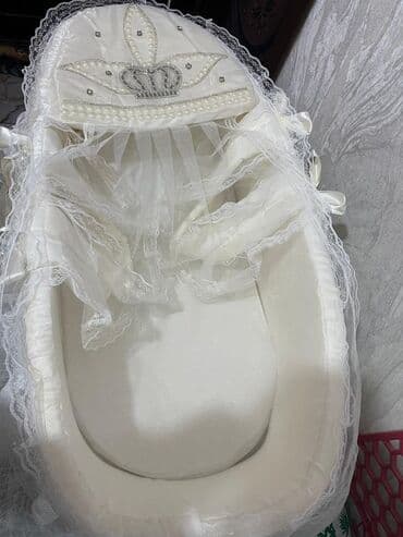 uşaq ucun beşiklər: Oğlan və qız üçün, Beşik, Dəst ilə, Matras ilə, Yellənmə mexanizmsiz — 4