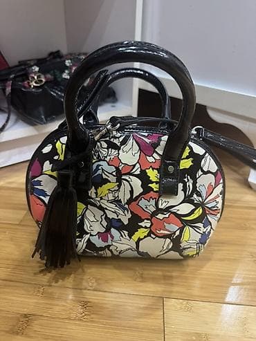 Polyonanlar, şlifovka maşınları: Çiçək naxışlı mini çanta - Forma: yarımdairəvi, kompakt ölçü; — 1