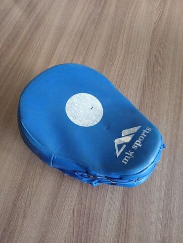 детские вратарские перчатки: Adidas boks əlcəkləri və MK Sports zərbə yastığı dəsti. Əlcəklər mavi — 4