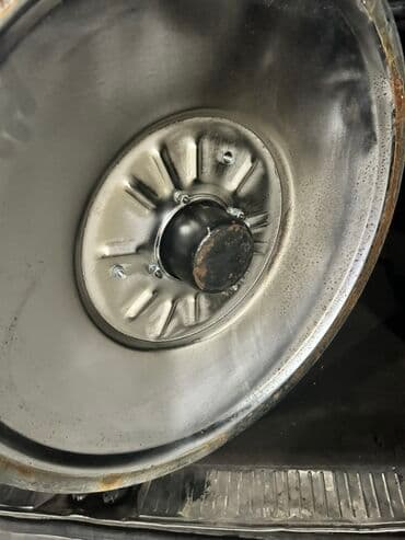 işlemiş darvaza: Salon kreslo isleydi — 3