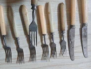 qedim samovar: Antik süfrə dəsti – çəngəl və bıçaqlar - Tərkib: 8 ədəd çəngəl, 2 — 3