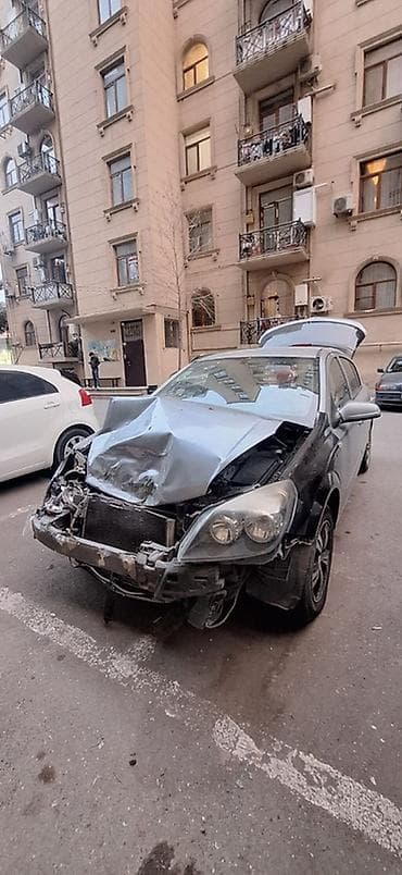 vaz 2107 kuza: Opel Astra H 2005, 1.6 benzin. Maşın qəza vəziyyətində satılır. Ön — 4