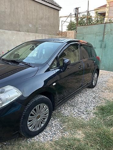 arceo disk: Nissan Tiida: 1.5 l | 2011 il Hetçbek — 3