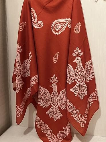 Çantalar: 30 azn Qırmızı-ağ etnik naxışlı qadın dəstı – çanta və şərf - Dəst: 1 — 4