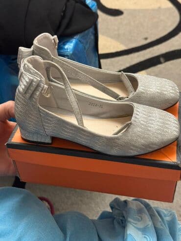 Baletkalar, Ölçü: 34, rəng - Gümüşü, İşlənmiş