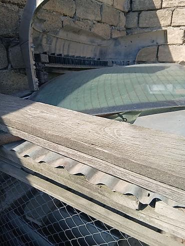 Aksesuarlar və tüninq: Audi A6 2001ci il 2,4sm³ ön ekran, kapot, benzin bak, patpres — 4