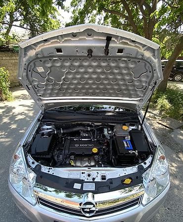 Nəqliyyat: Opel Astra: 1.4 l | 2007 il 355760 km Universal — 10