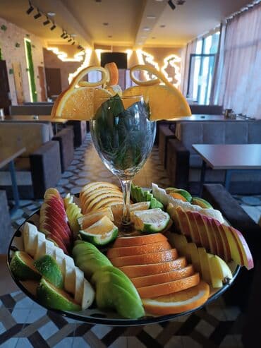 kafe iş: Ofisiant tələb olunur, Pivə barı, Gündəlik ödəniş, 18-29 yaş, 1 ildən az təcrübə — 6