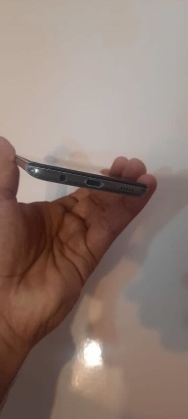 paltaryuyan samsung: Samsung Galaxy A51, 128 GB, rəng - Ağ — 3