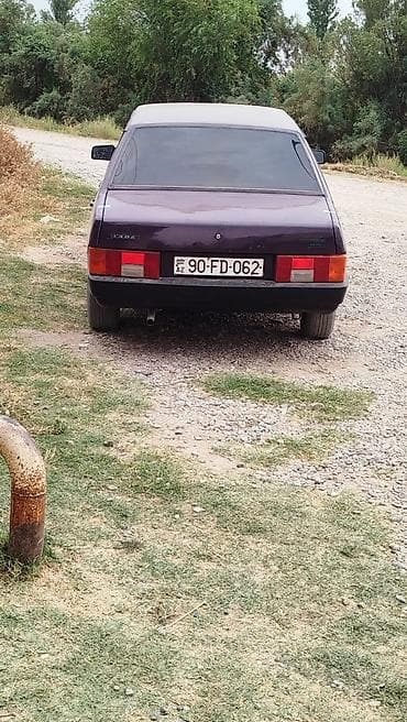 w210 salonu: LADA Samara (VAZ 21099) sedan - Kuzov: 4 qapılı sedan, tünd bənövşəyi — 5
