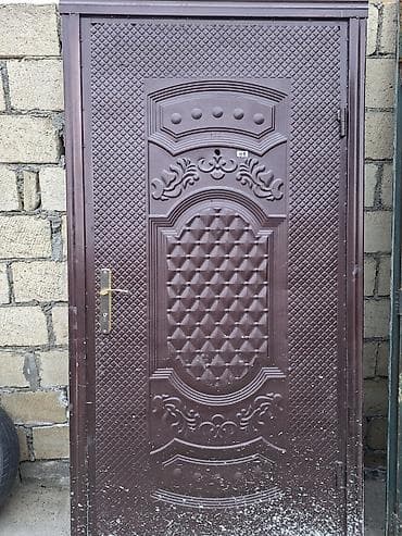 darvaza qapilari: Metaldan giriş qapıları – müxtəlif modellər - Material: möhkəm — 2