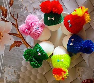Novruz xonçasini bəzəyi toxunma yumurta papaqlar Əldə hazi toxunmuş lalafo.az -da Novruz xonçasini bəzəyi toxunma yumurta papaqlar Əldə hazi toxunmuş