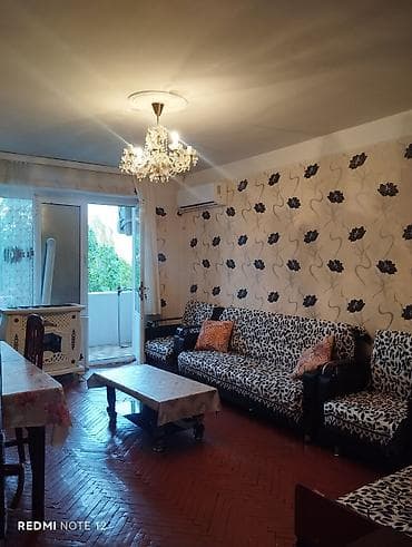 zigda kiraye menzil: Mənzilin təsviri: - Geniş və işıqlı zal: divara montaj edilmiş TV — 1
