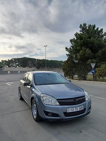 hyundai 2011 ix35: Opel Astra: 1.3 l | 2008 il 23600 km Hetçbek — 1