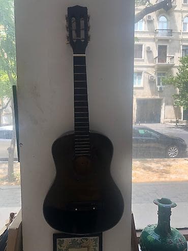 gitaraların qiyməti: Klassik gitara, İşlənmiş, Pulsuz çatdırılma — 1