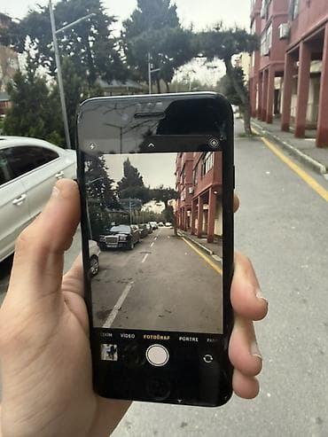 ayfon 4 kameralı: IPhone 8, Qara, Barmaq izi — 4