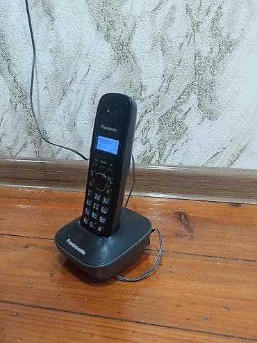 Ev telefonu panasonic 
Ideal veziyyetde 
Baha alinib kontactan alinib