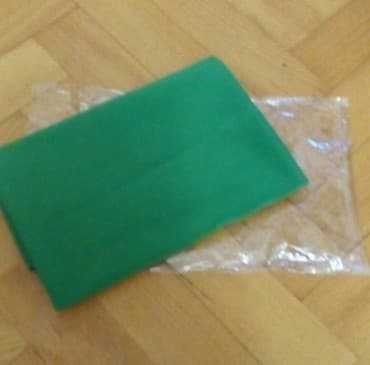 женские красные шарфы: Yaşıl şərf. Uzunluğu 1 metr 50 sm. Eni 35 sm. Türkiyə istehsalı — 2