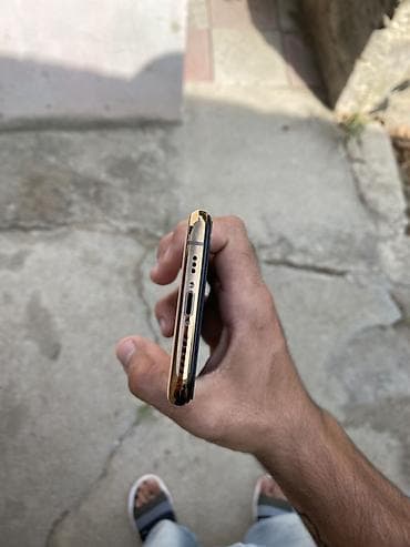 a 52 kabro: IPhone 11 Pro, 256 GB, Qızılı, Face ID — 6