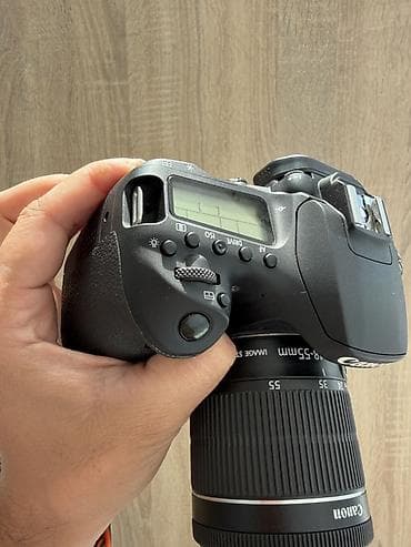 afm: Canon EOS 90D DSLR fotoaparat + Canon EF‑S 18‑55mm IS STM obyektiv - — 7