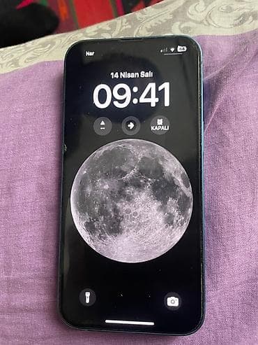 iphon xr: IPhone 13, Mavi, Face ID — 3