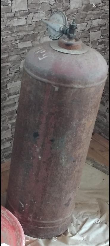 3d divar kagizlari: Maye qaz balonu + reduktor - Tutumu: təxmini 50 litr (standart iri — 4