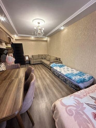 Qaşıqlar: 3 nefer qiz axdarilir - Künc divan: yumşaq nüanslı bej rəng, sağ/sol — 6