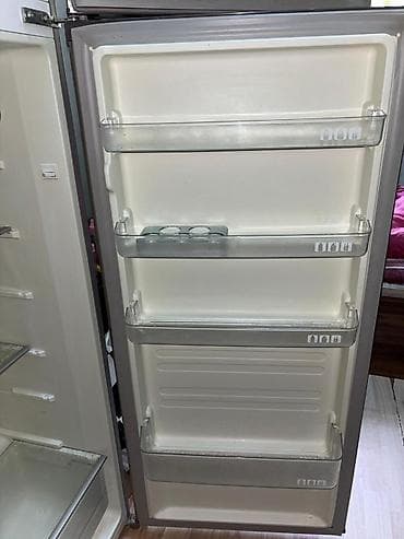 Yeni 2 qapılı Midea Soyuducu Satılır, rəng - Gümüşü