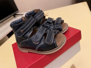 uşaq ağ krossovkaları: 150 azn alinib Uşaq dabanini yere qoymurdu deye hekim yazdi İstifade — 1