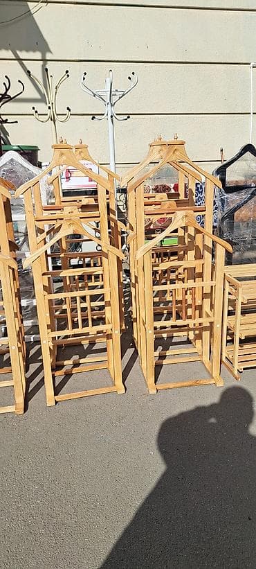 hamam akses: Taxta geyim asılqanı/valet stendi - Material: təbii ağac — 1