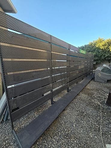 Metal perforasiyalı mağaza stendi – gondola tipli vitrin - Material