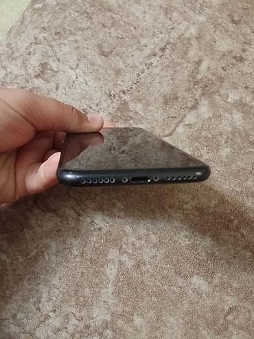 komputer korpusu: IPhone 7, 32 GB, Qara, Barmaq izi — 2