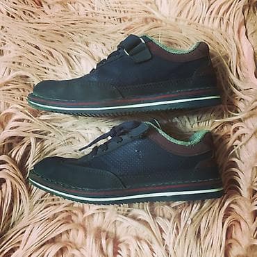 oyuncaqlar per page 40: Razmer:32 Stelka:23,5sm
Brend:Yellow Kids
Qiymet:7AzN — 8