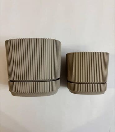 kok saplar: Dekorativ dibçək - Forma: kvadrat (yumşaq künclü) - Rəng: bej - Səth — 1