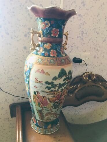 dekorativ gullər: Guldan qedimi boyukdur ev dekoru ucun saxsidandir ustunde nagillardan — 12