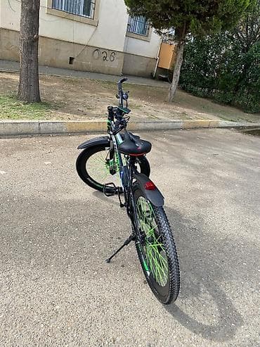 kross evado 1: Dağ/şəhər tipli velosiped – Sporty Vegas dizaynlı - Çərçivə: yüngül — 2