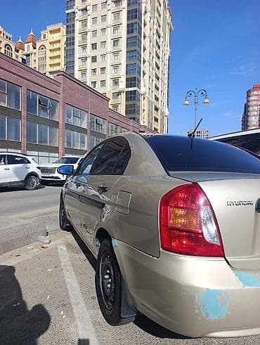 moto debilqe: Hyundai Accent: 1.5 l | 2008 il Sedan — 6