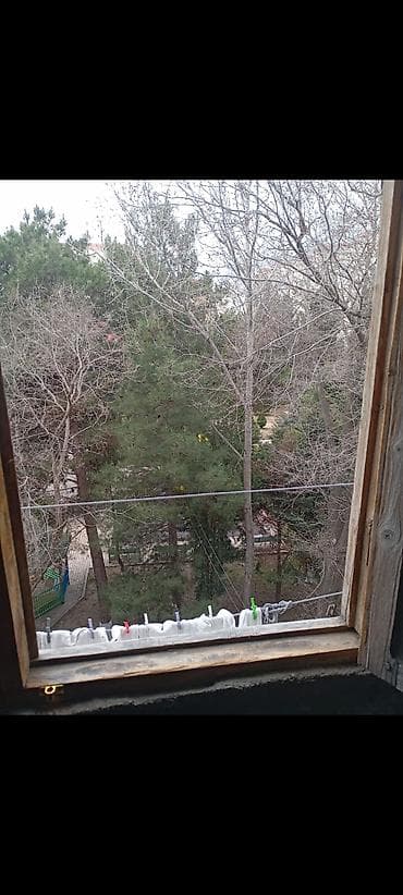 28 may qesebesi ev satilir: Saray, 2 otaqlı, Köhnə tikili, 50 kv. m — 10