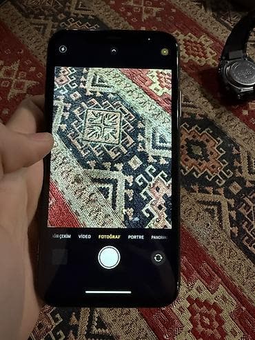 IPhone Xr, 128 GB, Qara, Face ID — 3