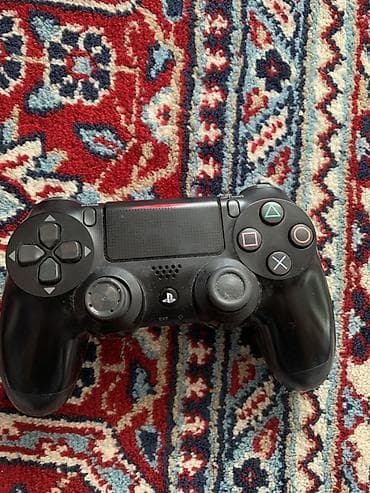 video light: Sony PlayStation DualShock 4 (PS4) simsiz oyun pultu – qara rəng — 4