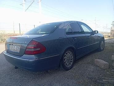 bmw e60 m: Mercedes-Benz 220: 2.2 l | 2005 il Sedan — 2